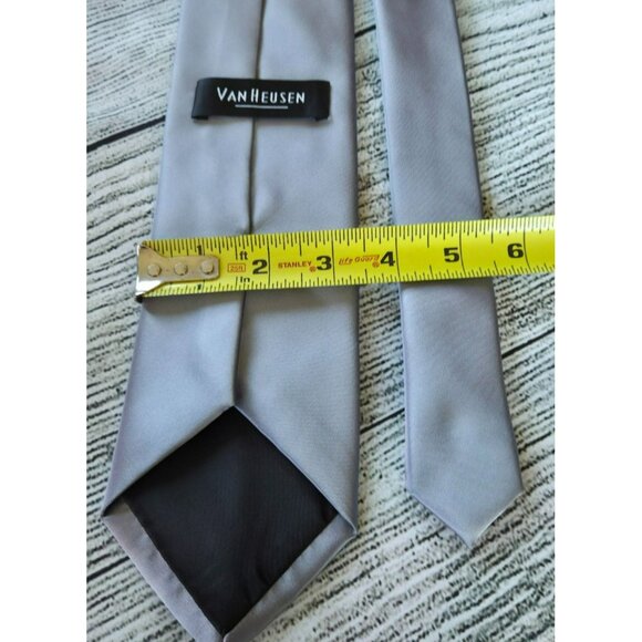 Van Heusen Men's Silver tie Polyester Casual/Business/Traditional Tie - Picture 2 of 2
